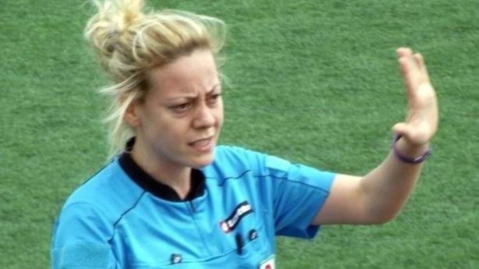 Kadın hakemler sporda ve özellikle futbolda sizce yeteneksiz ve güvenilmez midirler?