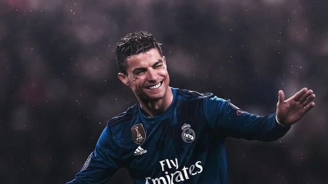 Ronaldo futbol kariyerini tamamlayıp bir futbol takımını çalıştırmaya başlasa o takımın taraftarı olur musunuz 😃?