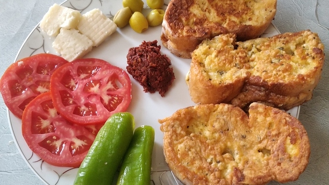 Kendime beş çayı için şöyle atıştırmalık bir tabak hazırladım nasıl olmuş?