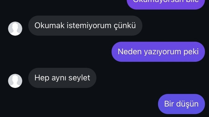 Bana senin aşkından ölüyorum diyen çocuğun mesajı sizce seviyor mu?