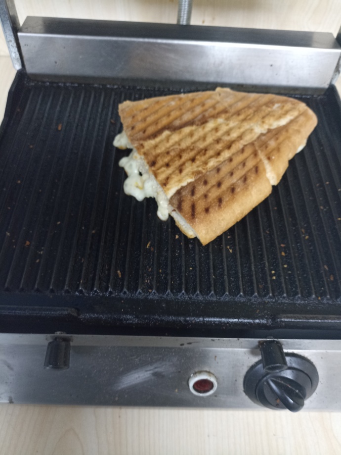 Tost severmisin sabahları?