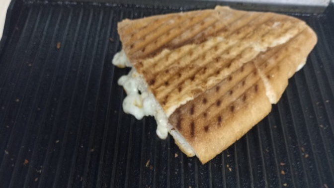Tost severmisin sabahları?
