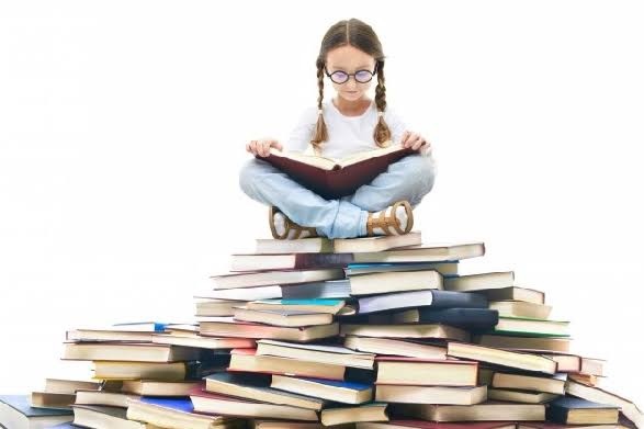 Kitap okurken sesli mi yoksa içinizden mi okursunuz?