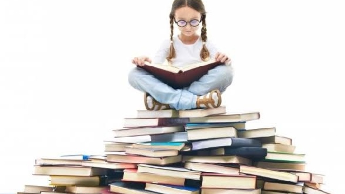Kitap okurken sesli mi yoksa içinizden mi okursunuz?