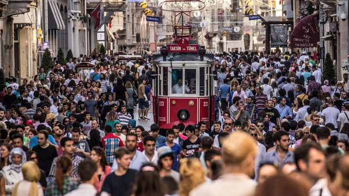 İstanbul, Kievden sonra Avrupanın en az yaşanabilir şehri seçildi. İstanbulda yaşamayı tercih eder misiniz/ memnun musunuz?