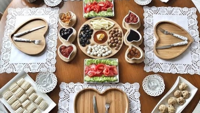 Kahvaltı sofrasında kesin olmalı dediğiniz ne var?