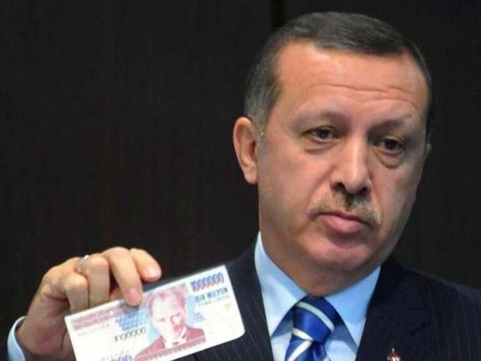 Akp ye oy verenler bana gerçekten makul nedenini açıklayabilir mi? Çünkü hiç tutulabilir yanı yok?