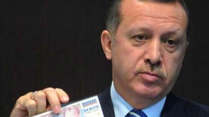 Akp ye oy verenler bana gerçekten makul nedenini açıklayabilir mi? Çünkü hiç tutulabilir yanı yok?