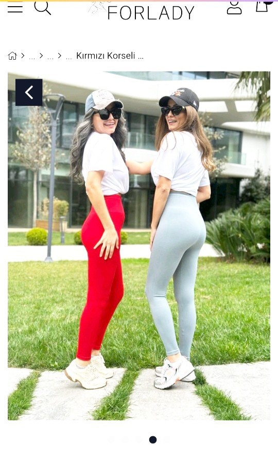 Bu İki Fitilli Tayt Modelinden Hangisini Daha Çok Beğendiniz Sizce Hangisi Bana Daha Çok Yakışır ?