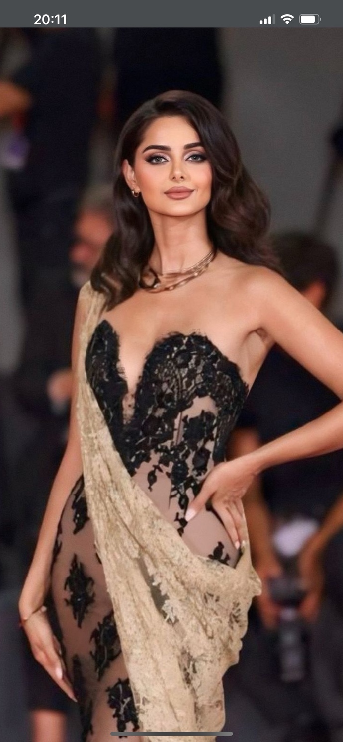 Bu kız çok güzel değil mi sizce de iranlı model😍😍?