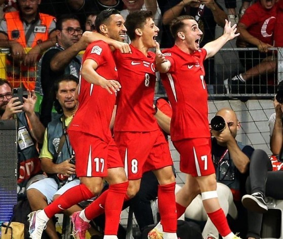 Milli takımımız, İzlandayı Kerem Aktürkoğlunun yaptığı hat-trick ile 3-1 yendi. Maçı nasıl buldunuz?