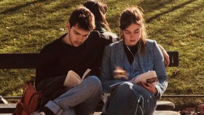 Erkek kendisinden 5-6 yaş büyük bir kadından gerçekten hoşlanabilir mi?