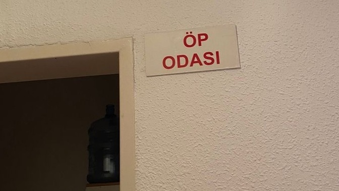 Bu odaya kiminle girmek istersiniz?