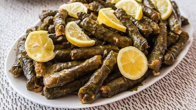 Gece saat kaç olursa olsun 1 tencere yerim dediğin bir favori yemeğin var mı?