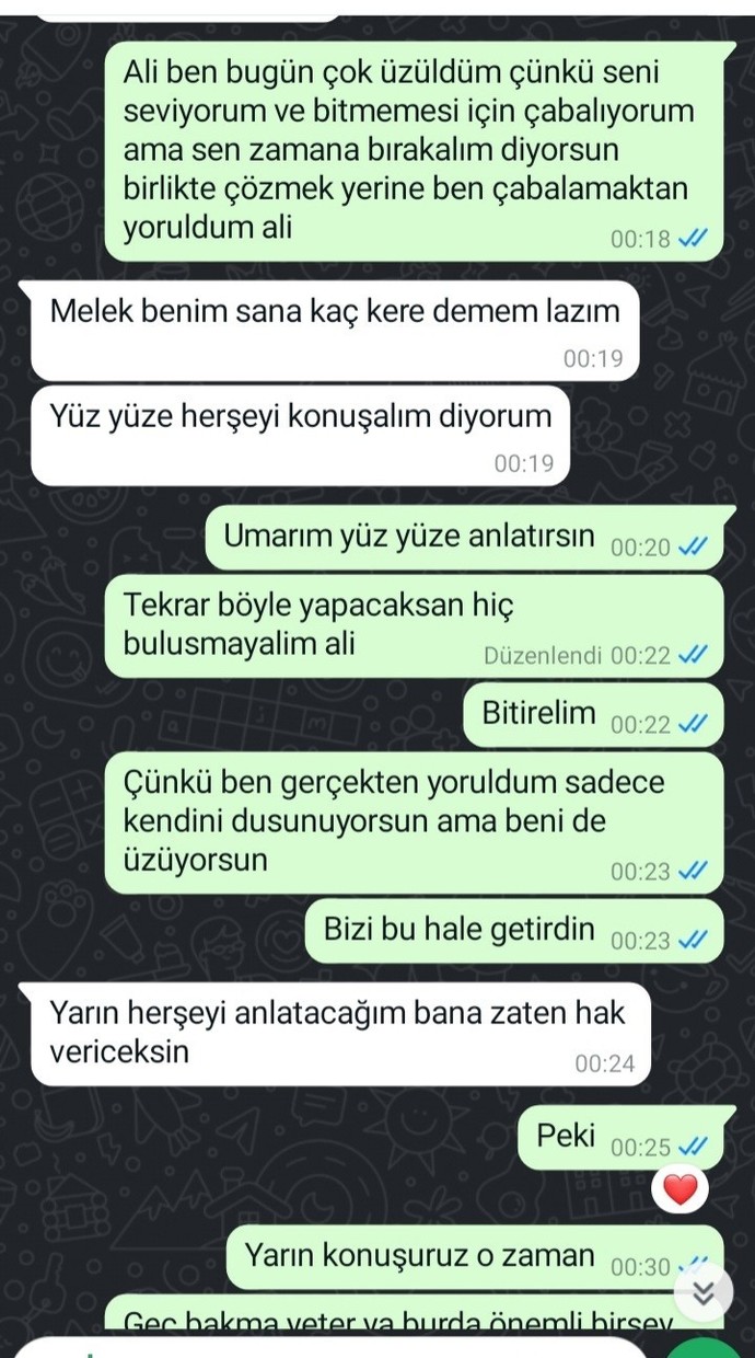 Sizce seviyor mu beni?