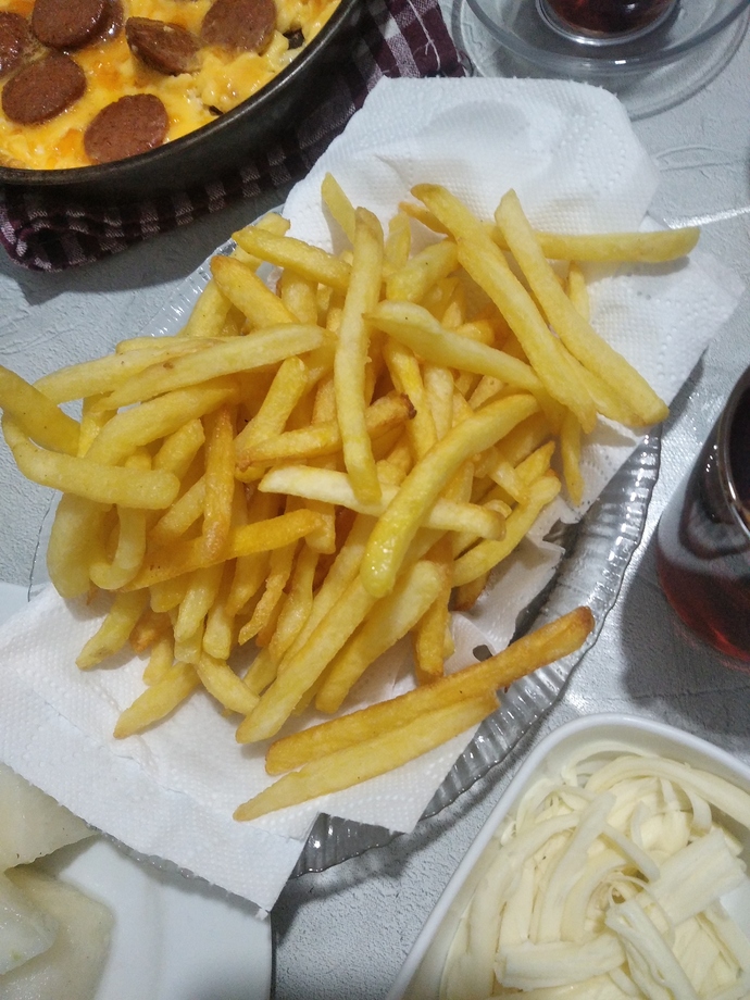 Patates kızartması olmadan kahvaltı sofrası olur mu?