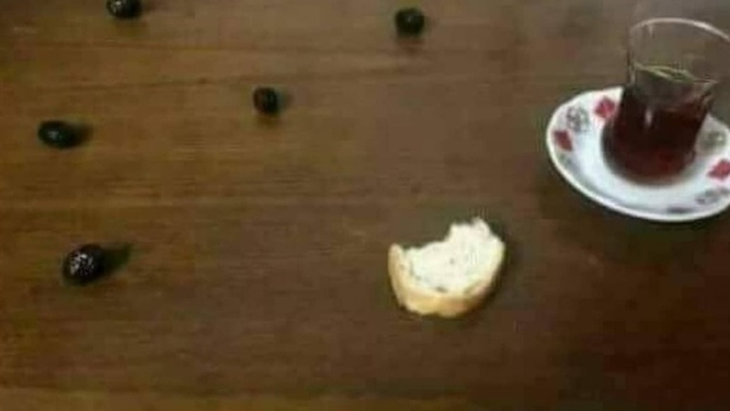 Günaydın arkadaşlar... o zaman ben bi kahvaltı yapıb geliyorum 🙋 buyurun sizde 🤭🤭kimler bu masada eşlik etmek ister?🤭🤭?