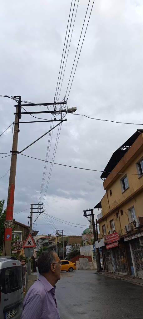 İzmir in ilk eylül ayının yağmuru, koku çok hoş değil miydi?
