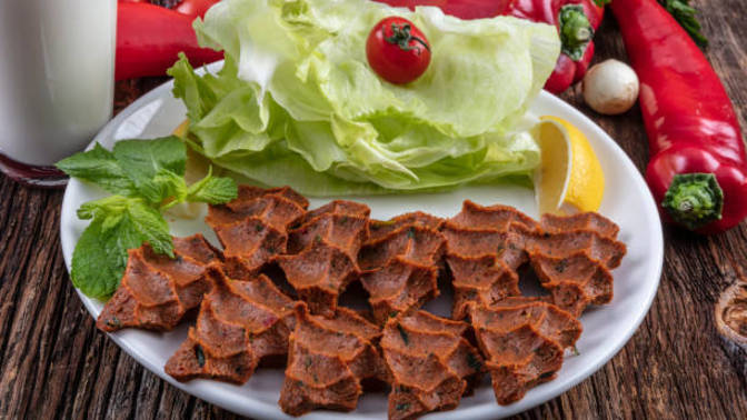 Size göre, Çiğ köfte yemek mi yoksa, meze mi?