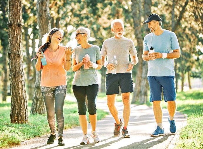 Ailenizde gençliğinde sporla uğraşan kişiler var mı, varsa branşları nedir?