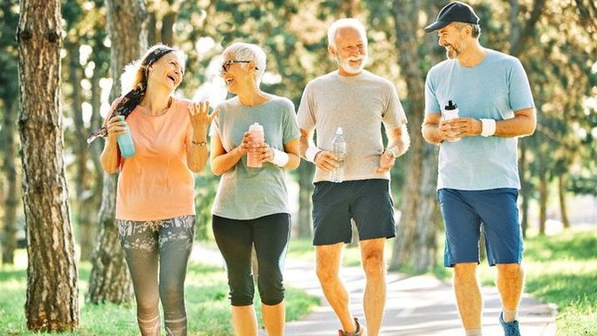 Ailenizde gençliğinde sporla uğraşan kişiler var mı, varsa branşları nedir?