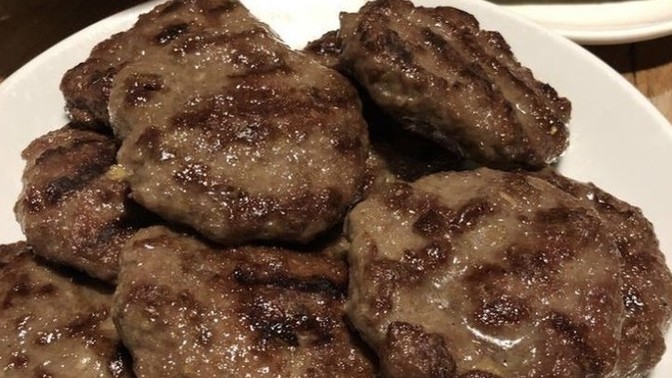 Evde ızgara tadında köfte yapmak mümkün mü?