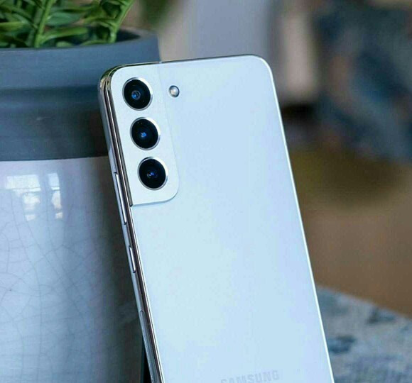 Galaxy S22 mi Galaxy A55 mi? Hangisini almak daha mantıklı doğru seçim olur?