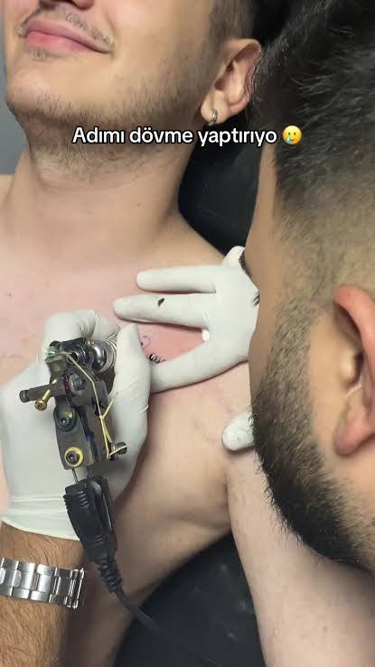 Sırf sevgiliniz istiyor diye onun adını vücudunuza dövme yaptırır mıydınız?