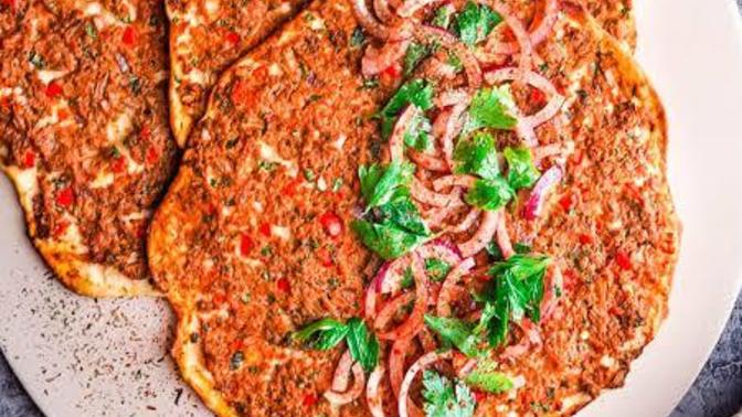Lahmacun soğanlı mı seversiniz soğansız mı?
