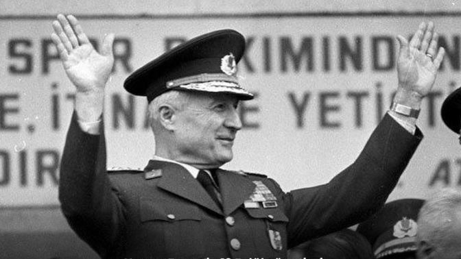 12 Eylül 1980 darbesi üzerinden tam 44 yıl geçti, 7. Cumhurbaşkanı Kenan Evren'in darbeyi yapmasını doğru buluyor musunuz?