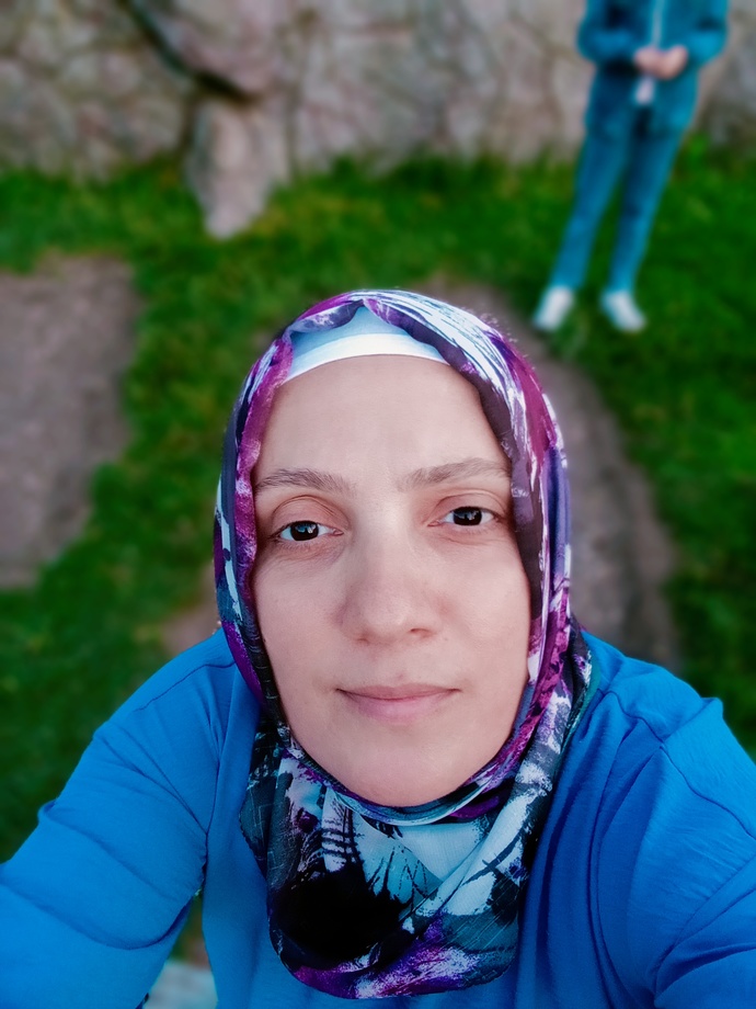 Aranızda benim gibi filtresiz makyajsız bi babayiğit var mı?