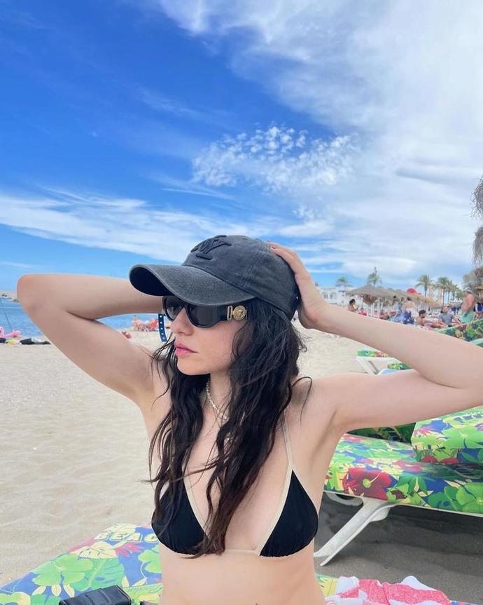 Hazar Ergüçlü tatil pozlarını peş peşe paylaştı! Sen tatilini paylaştın mı?