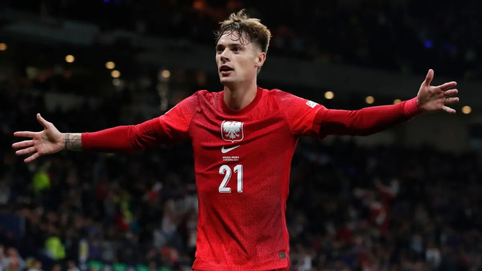 Galatasaray Zalewski ile anlaşmasının hemen ardından Zalewski Romada kalma kararı aldı. Bu durumu nasıl değerlendiriyorsunuz?