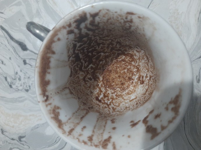 O kadar karmaşık bir dönemden geçiyorum ki yani bir faldan anlayan biri baksa çok iyi olur lütfen yok mu?