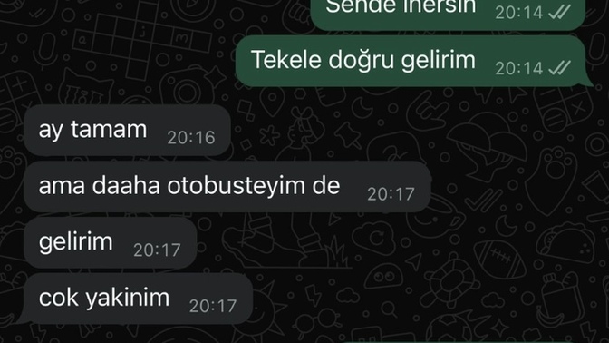 Sevgilimle kendisinden işi gereği kitap almaya gelen kız ve aralarında geçen konuşma ben mi abartıyorum kız sevgilime mi yürüyor?