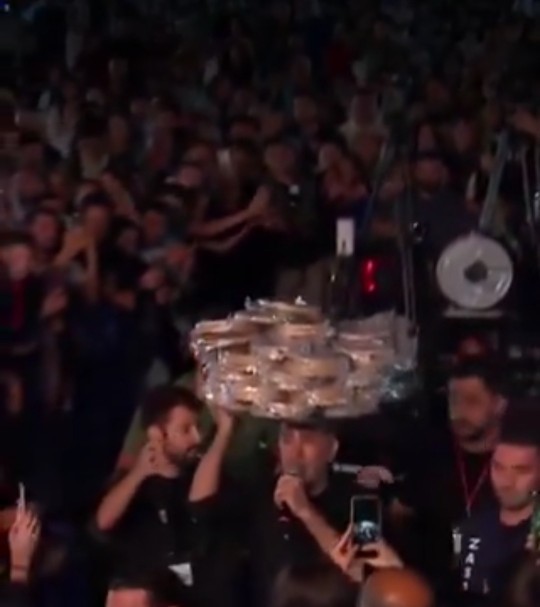 İyilik yürekten gelir öyle değil mi?