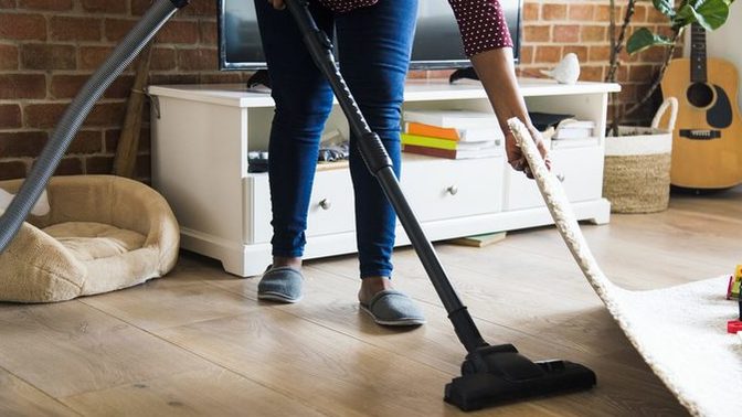 Süpürge kullanmadan önce yerleri süpürmenin verimliliği artırdığı doğru mu?