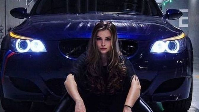 Sürekli arabası ile fotoğraf çekilen birisinden soğur musunuz?