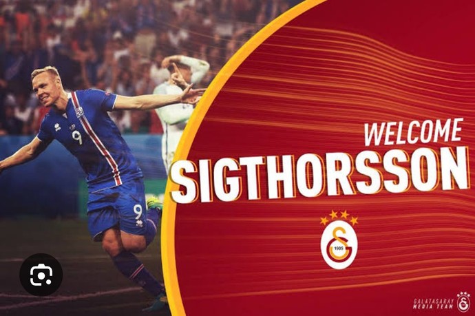 Galatasaraylı çift, bebeklerine "Umut Halil Icardi" ismini verdi. Futbolcu isimlerini bebeğine verir misin?