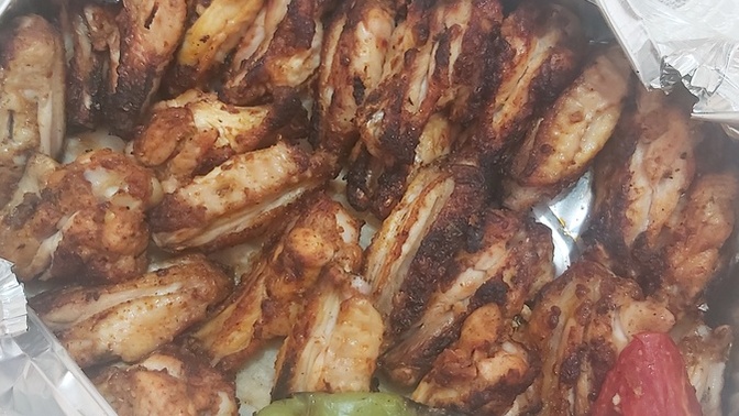 Bu saatte 1 kilo tavuk kanat yiyebilir misiniz?