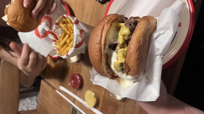 Hamburger sever misiniz KS halkı?