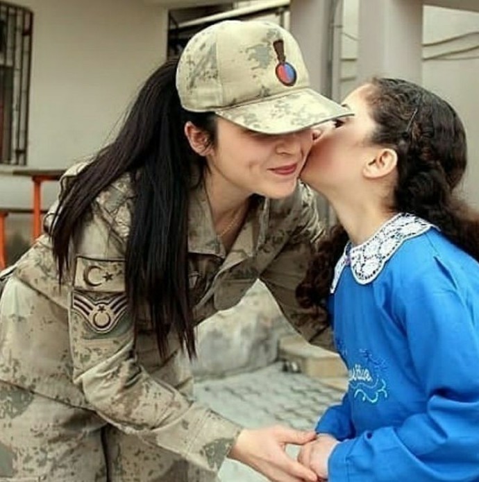 Asker olan biriyle evlener misiniz?