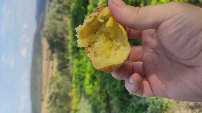 Kumpir mi közde pişmiş patates mi?