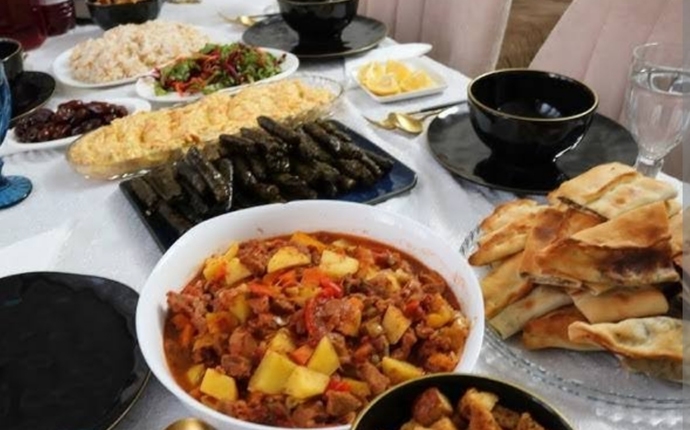 Kandilde oruç tutan var mı ve iftar menünüz ne?