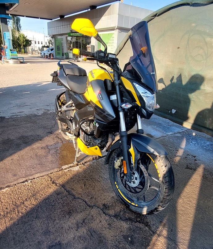 Motor almak isteyen var mi?