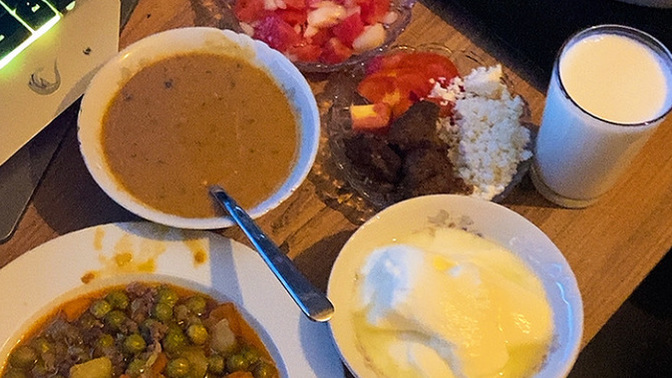 Kimler benim gibi kıtlıktan çıkmışçasına yer 🤔?