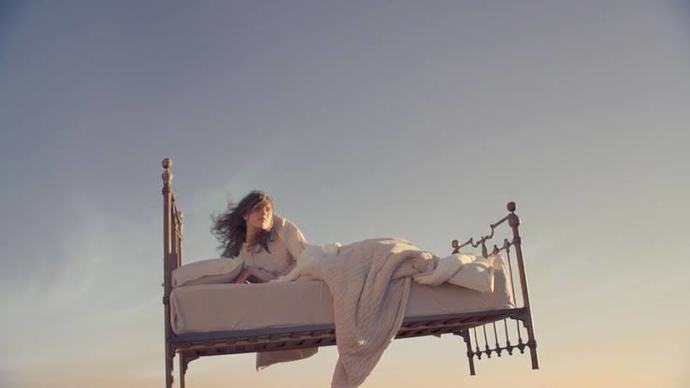 Kız arkadaşım uçan yatak 🛏️ istiyor ne yapacam?