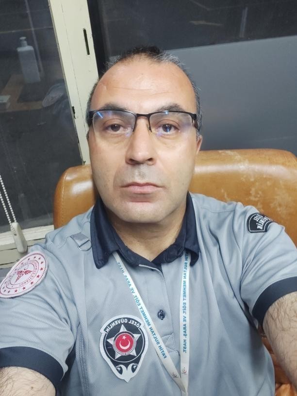 Çalışıyor musun sen?