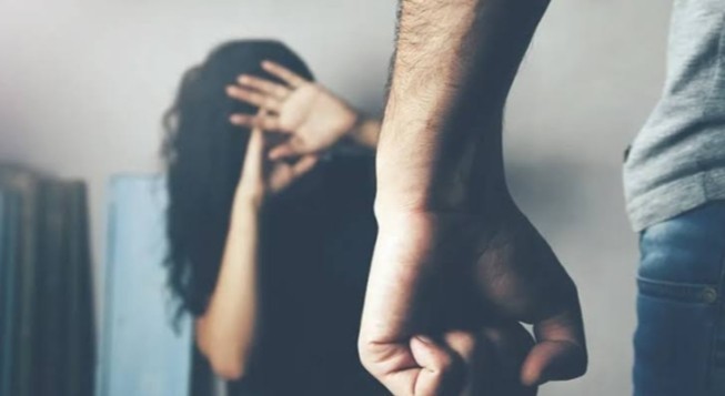 Babanızdan şiddet görseniz suç duyurusunda bulunur musunuz?