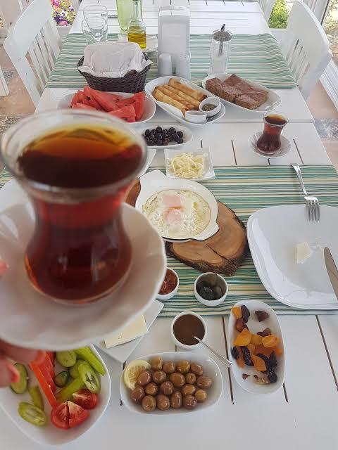 Çaysız kahvaltı olur mu?